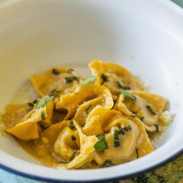 RAVIOLI RIPIENI DI OSSOBUCO DI VITELLO